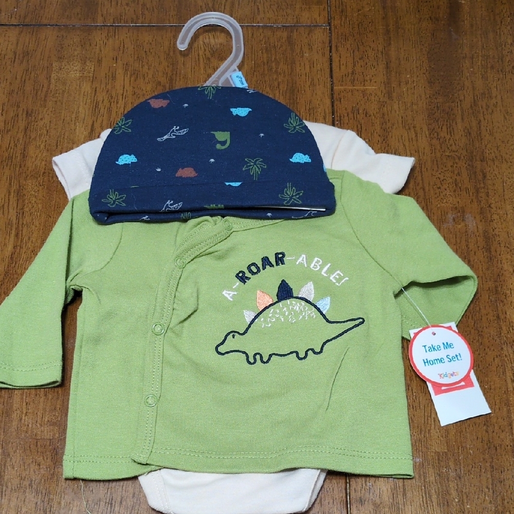 Kidgets Green Baby Outfit Set